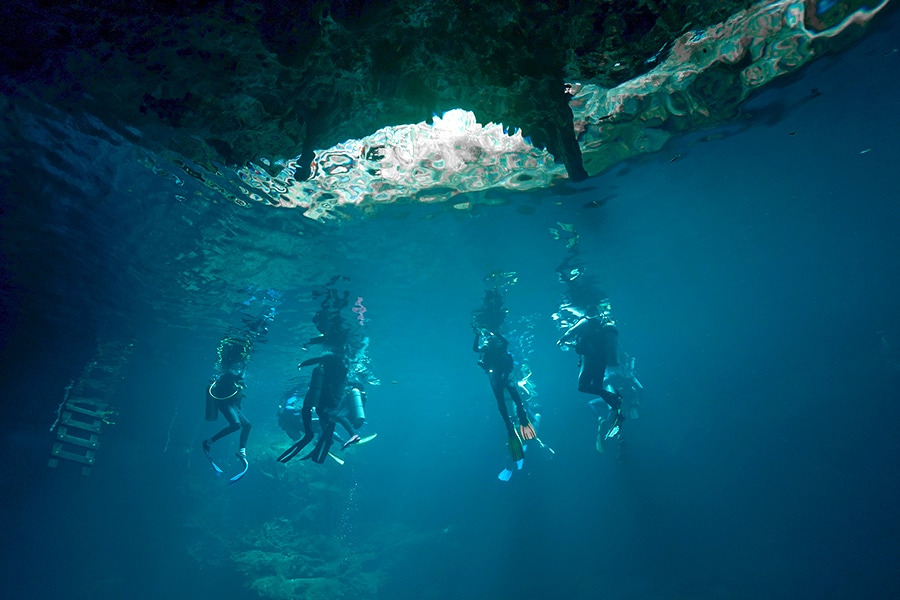 DESCUBREN UNA CATEDRAL SUBMARINA